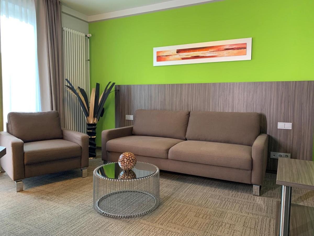 Hotel Ambiente Walldorf Walldorf  Bagian luar foto