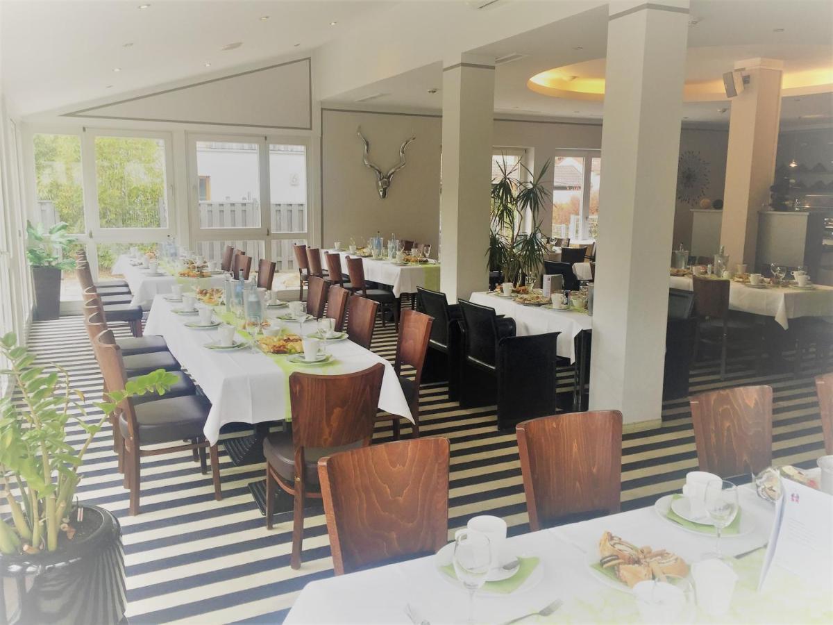 Hotel Ambiente Walldorf Walldorf  Bagian luar foto