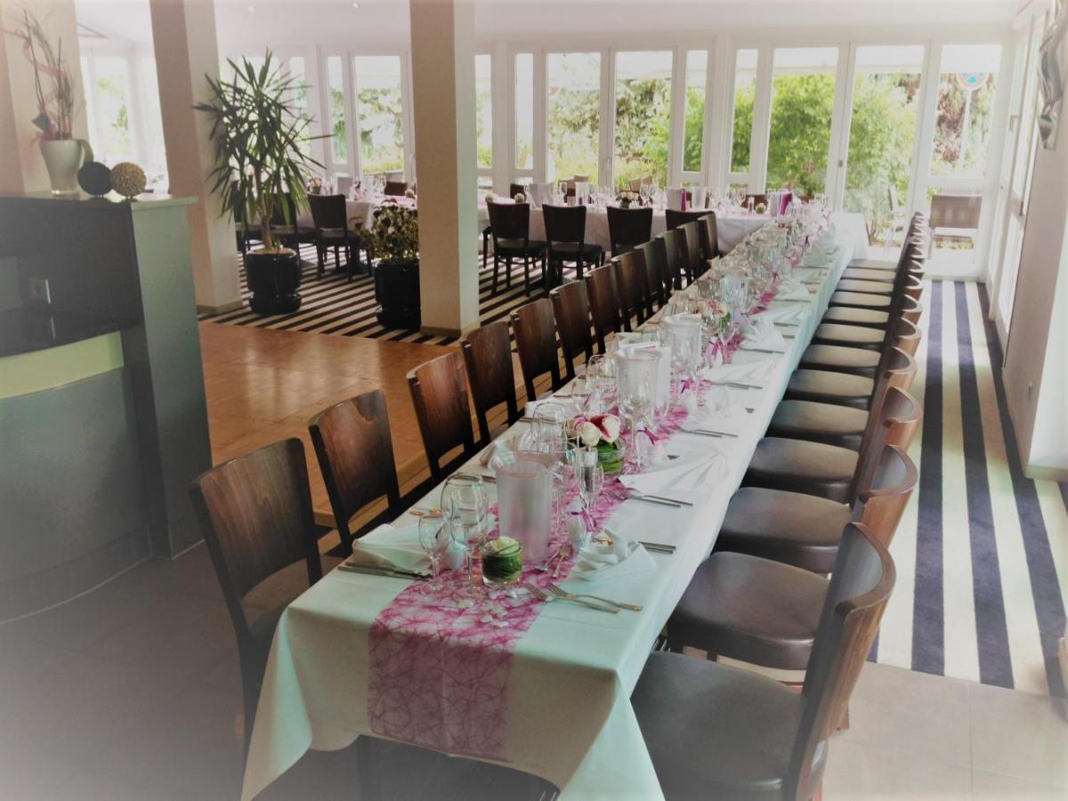 Hotel Ambiente Walldorf Walldorf  Bagian luar foto