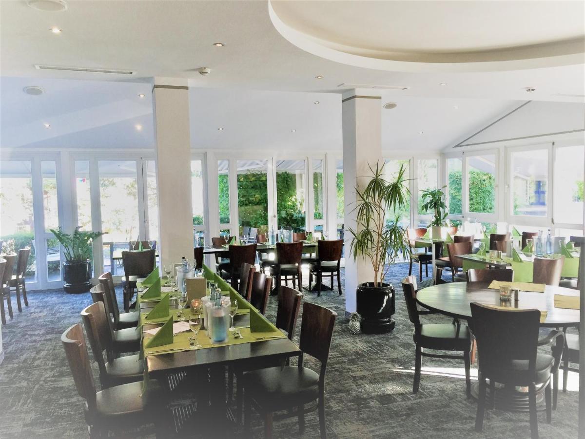 Hotel Ambiente Walldorf Walldorf  Bagian luar foto