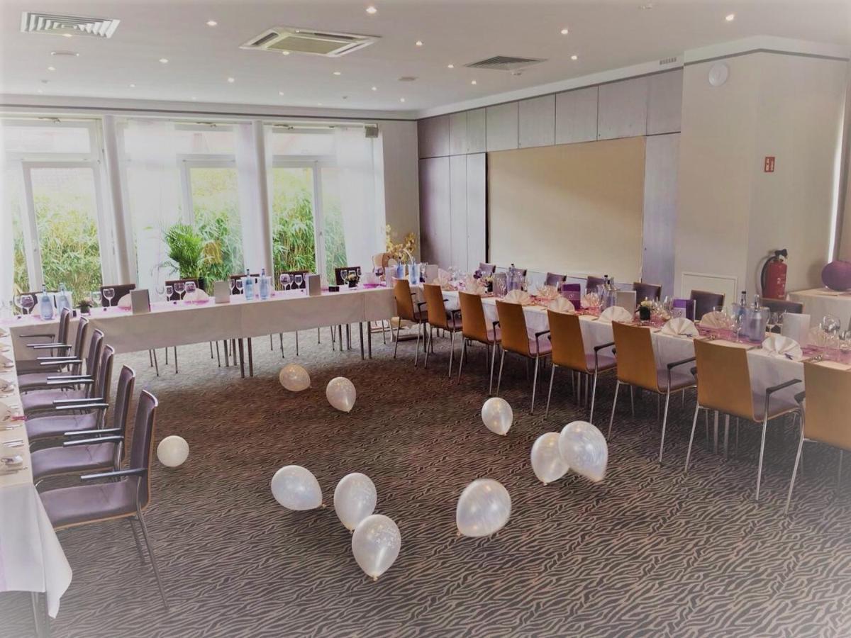 Hotel Ambiente Walldorf Walldorf  Bagian luar foto