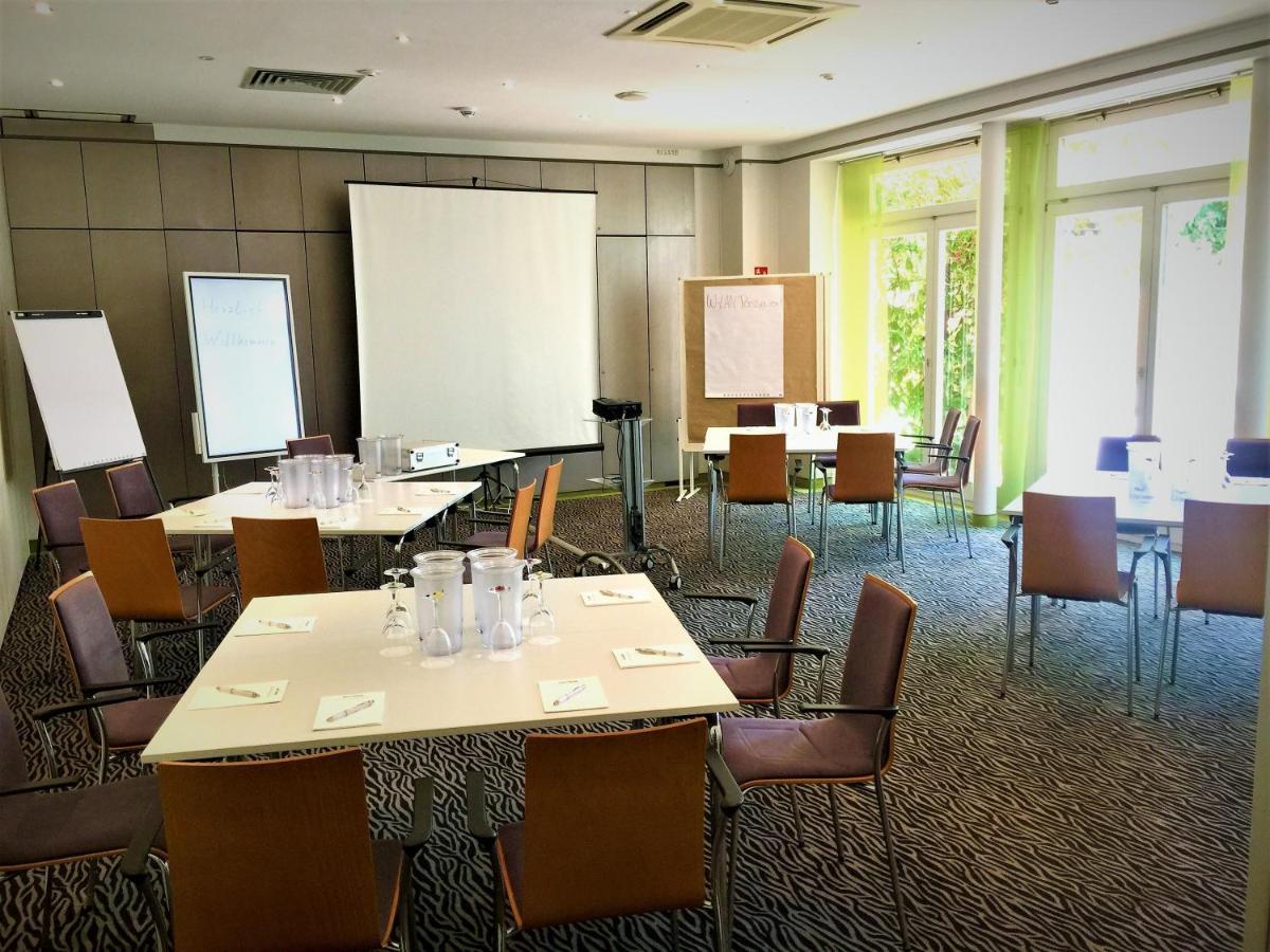 Hotel Ambiente Walldorf Walldorf  Bagian luar foto
