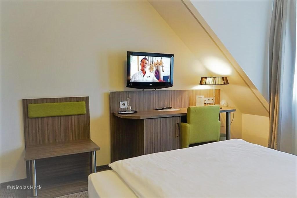 Hotel Ambiente Walldorf Walldorf  Bagian luar foto