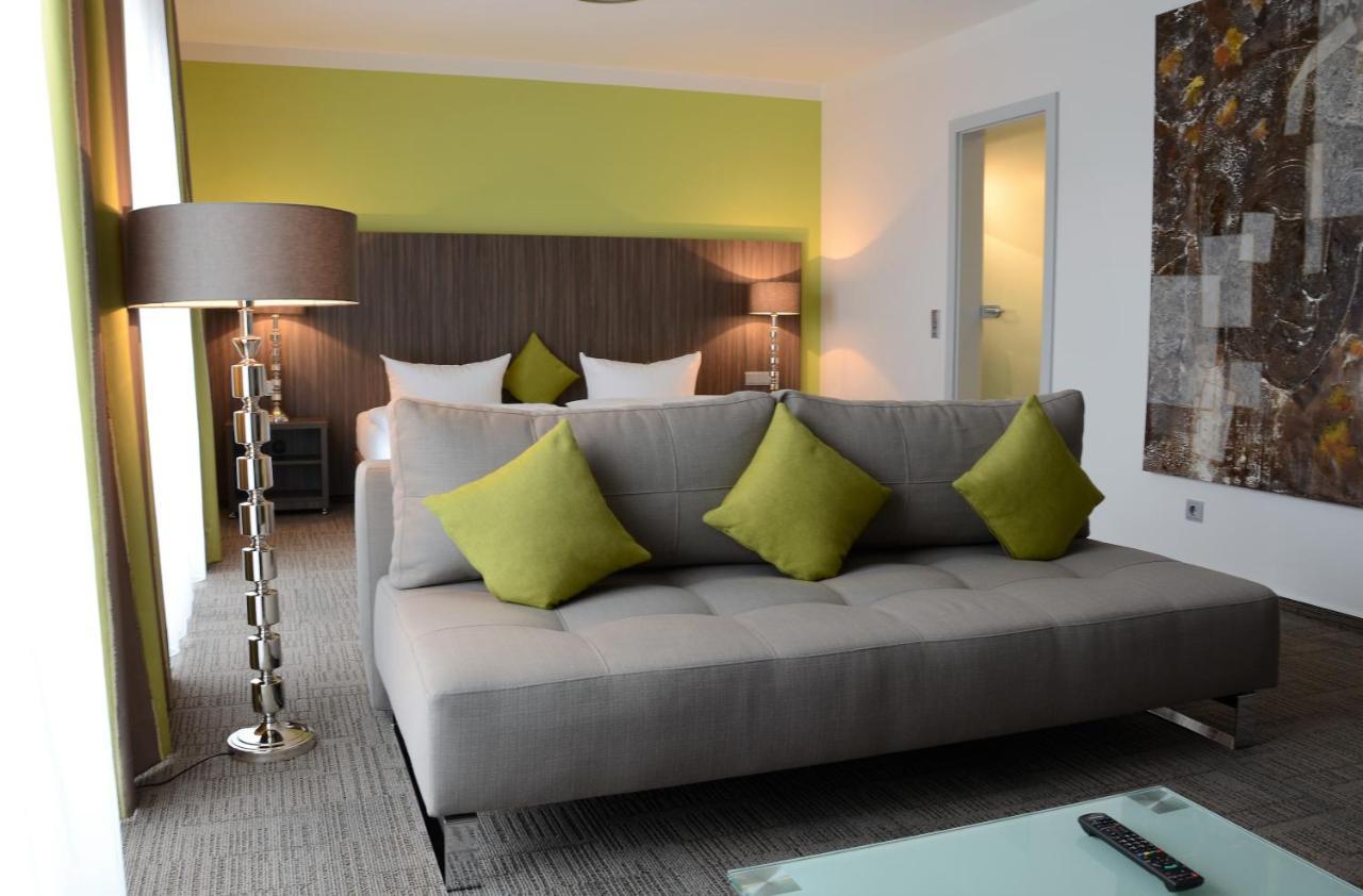 Hotel Ambiente Walldorf Walldorf  Bagian luar foto