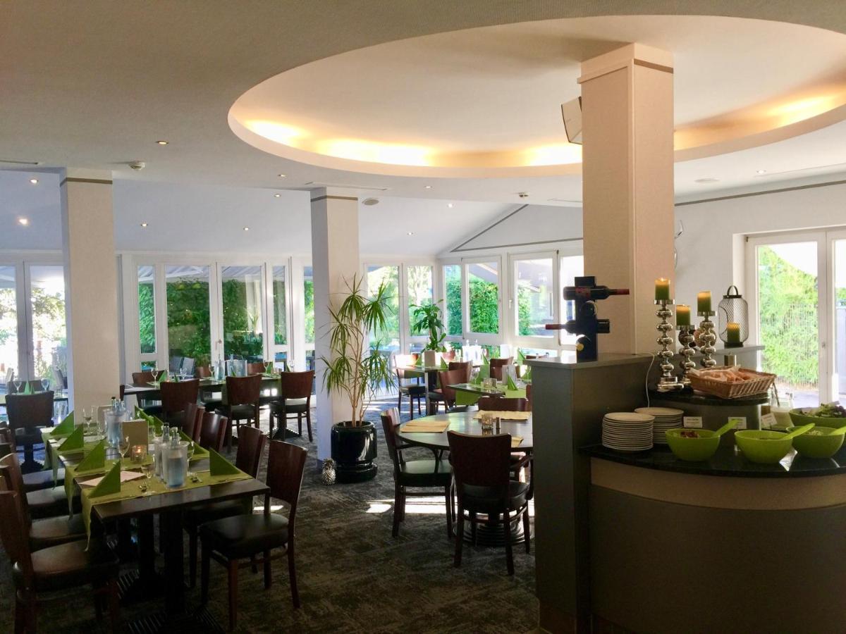 Hotel Ambiente Walldorf Walldorf  Bagian luar foto